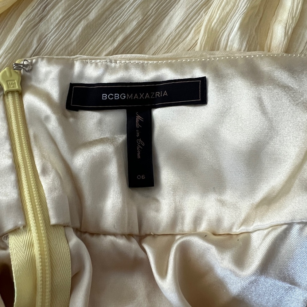 BCBGMaxAzria Yellow Lime Silk Dress - Size 6 - Picture 5 of 7